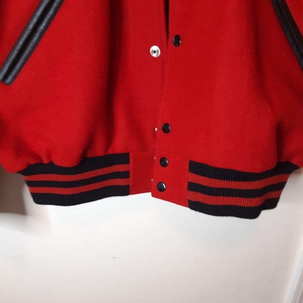 Stewart & strauss red and black jacket - Picture 2 of 12